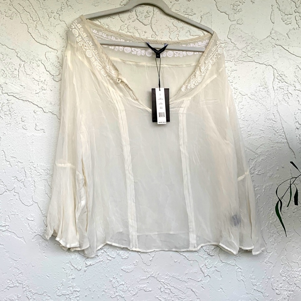 Walter Baker sheer gorgeous dainty detailed blouse.